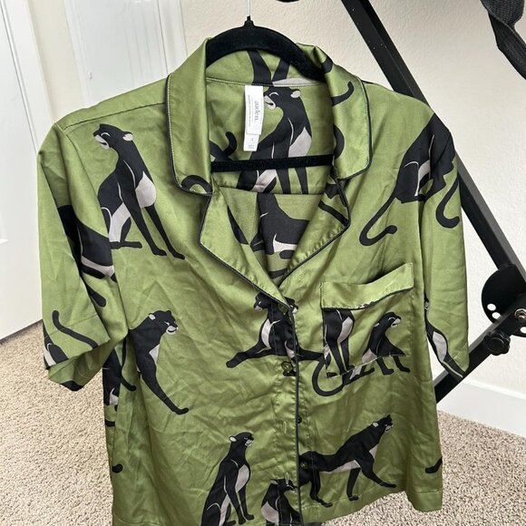 Auden Silky Green Short - Picture 1 of 3